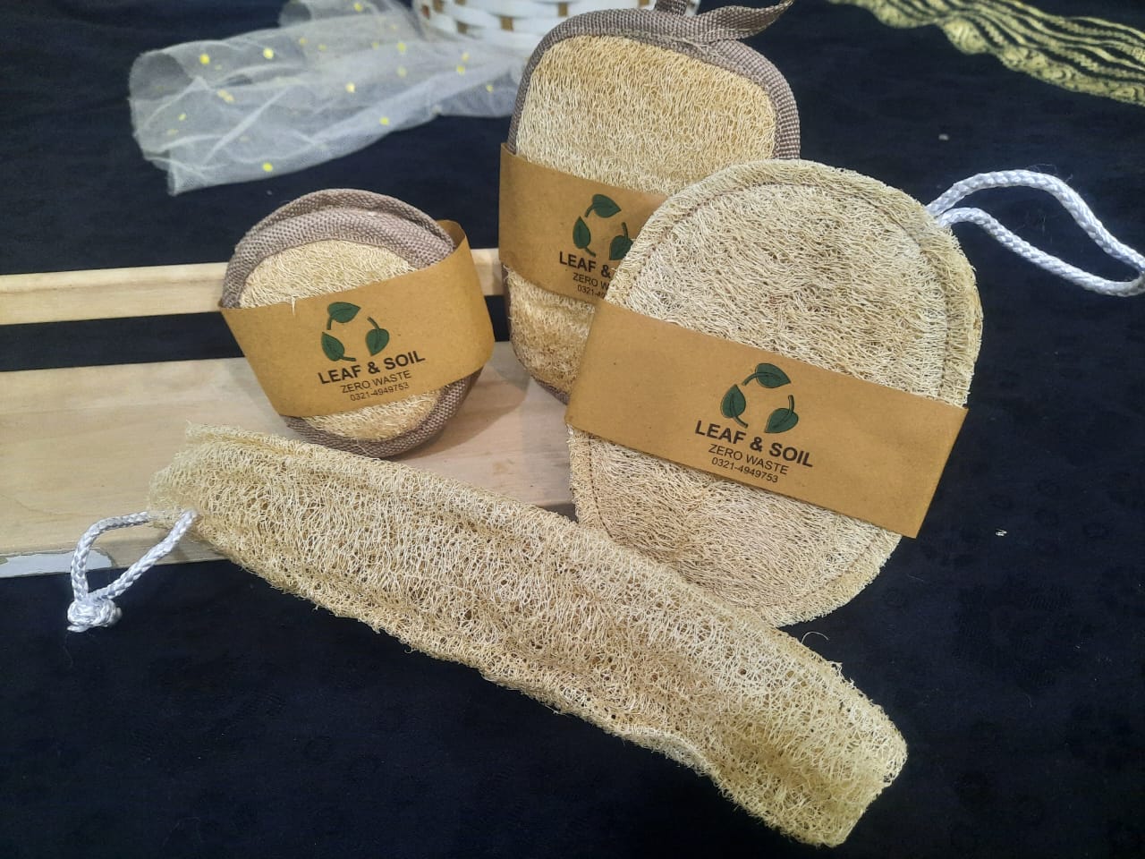 Deal 4: Pack of 1 bathing, 1 Kitchen, 1 Set of face pad(4item) and 1 Long Loofa